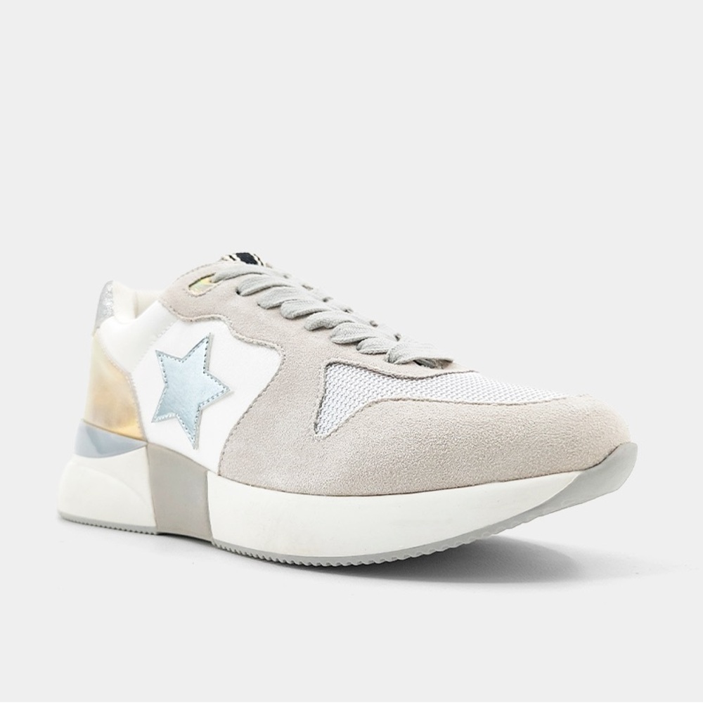 NEW!! ShuShop Stylish Women's Patricia Star Sneakers in Light Grey Size 7.5M